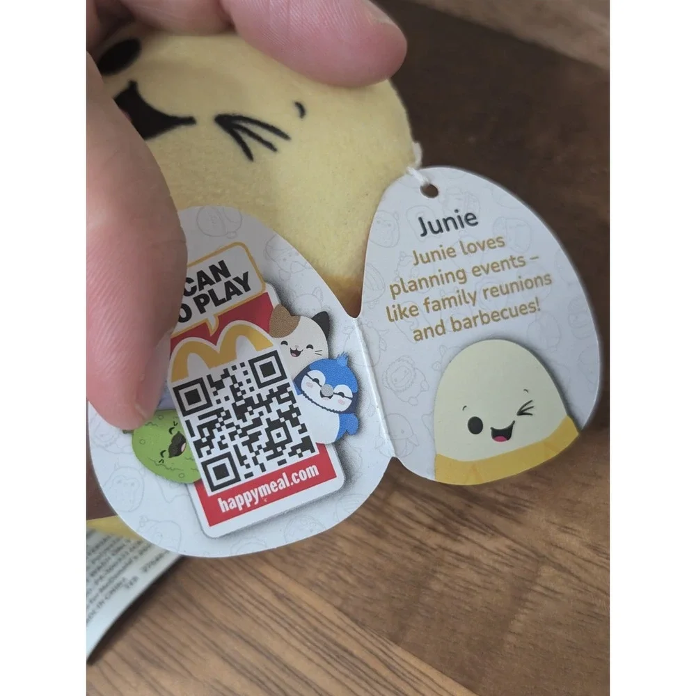 McDonald's Squishmallows Happy Meal Toy Babs The Bluejay And Junie The Banana‎
